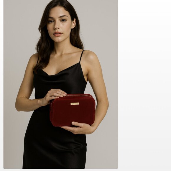 GUCCI COSMETIC /CLUTCH VELVET BAG -NWOT! - Picture 14 of 16